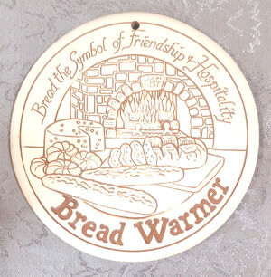 Bread Warmer VTG Friendship Hospitality Lyn Ulick Etched Pottery USA Country